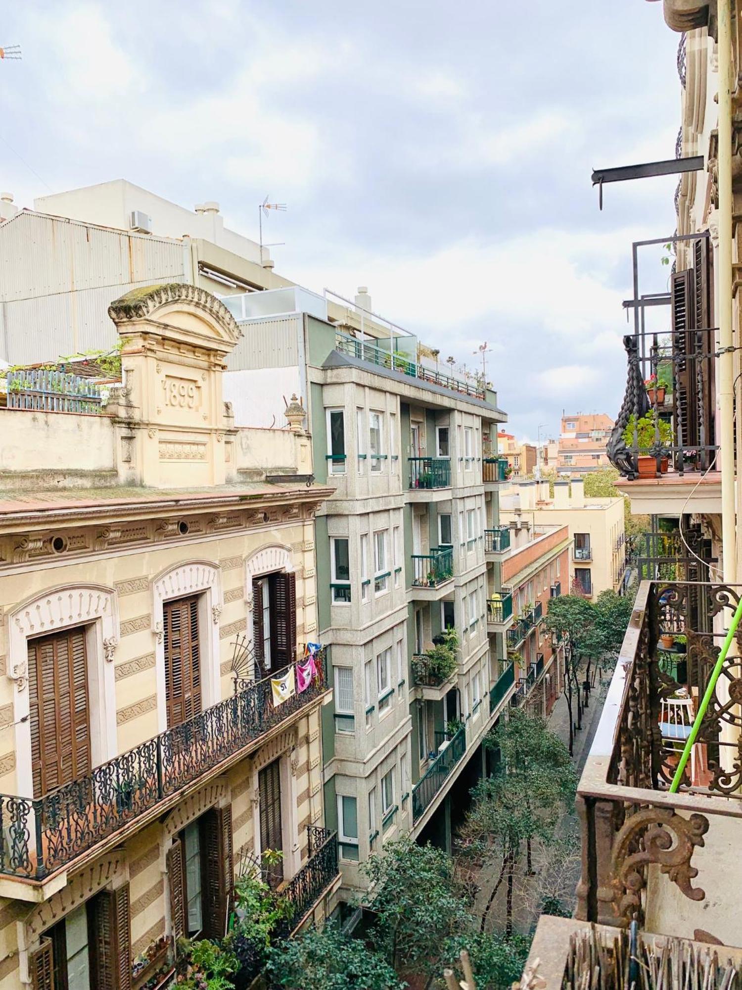 Apartments Gaudi บาร์เซโลนา ภายนอก รูปภาพ