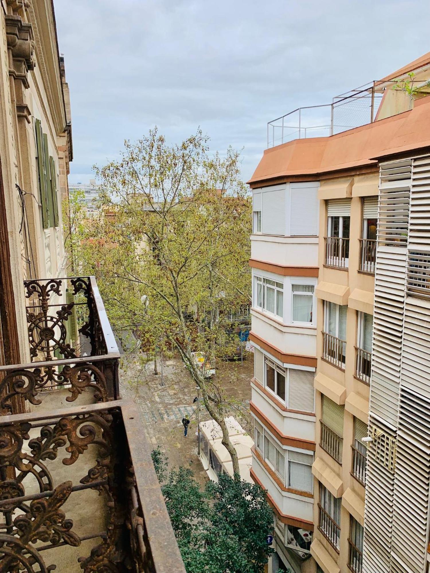 Apartments Gaudi บาร์เซโลนา ภายนอก รูปภาพ