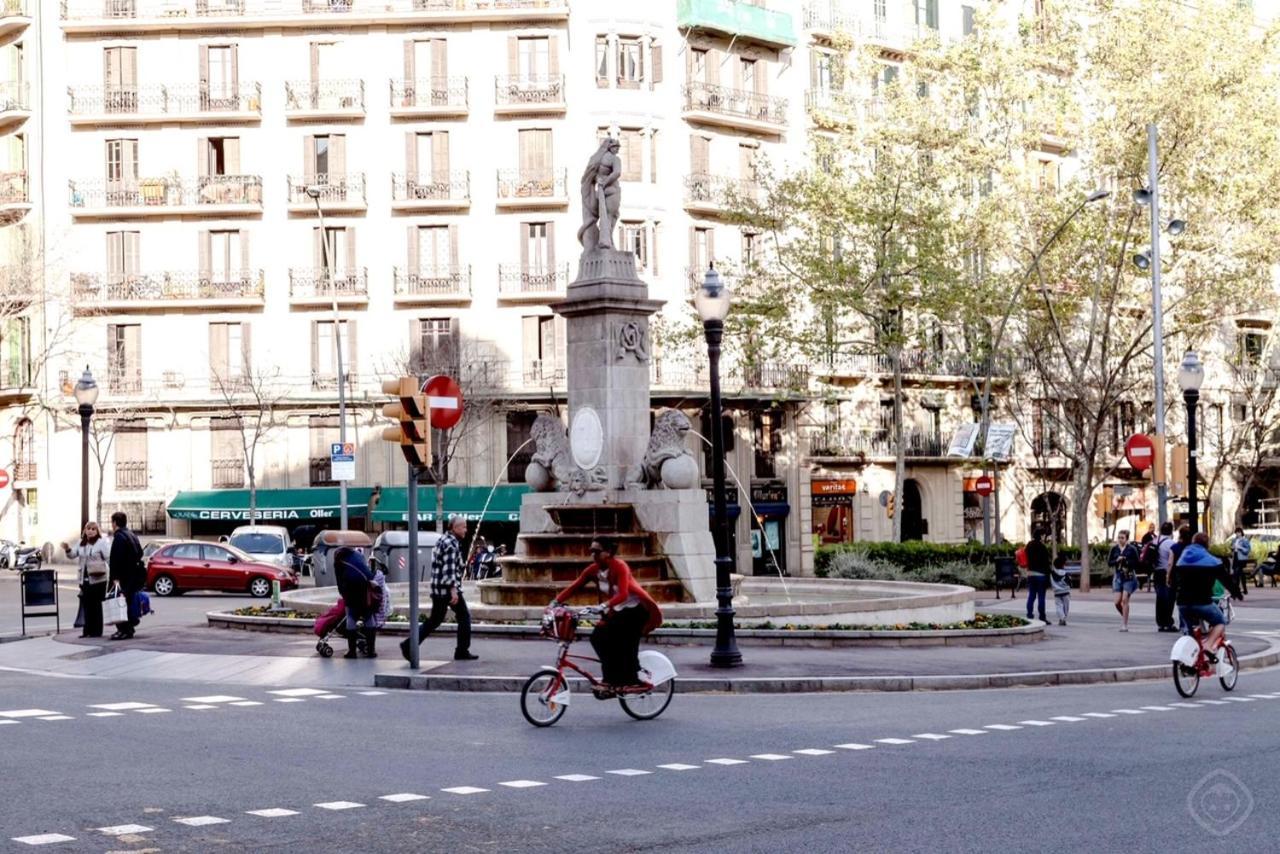 Apartments Gaudi บาร์เซโลนา ภายนอก รูปภาพ